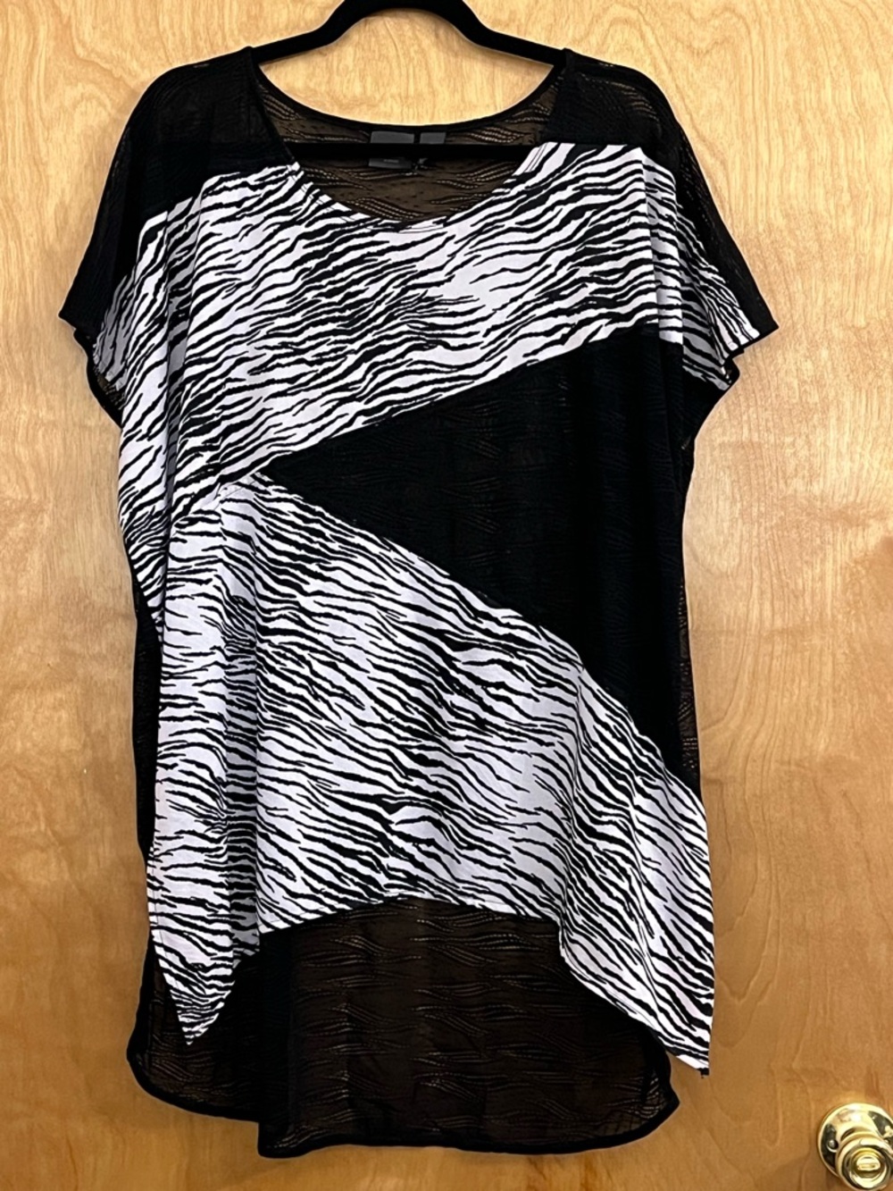 Chico's Black & White Zebra-Print Short Sleeve Tunic Top, Swim Cover Up. L
